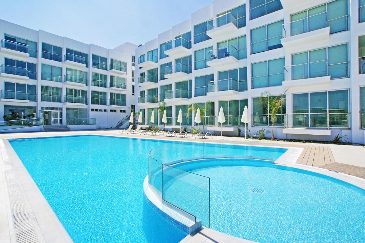 Meryl - Coralli Beachfront Apartment Protaras Exterior foto