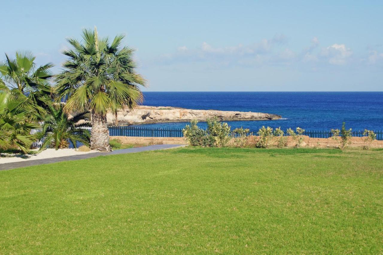 Meryl - Coralli Beachfront Apartment Protaras Exterior foto