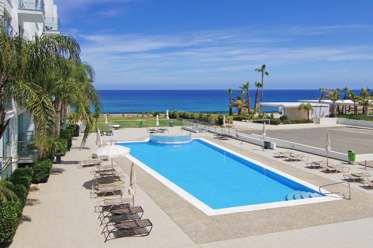 Meryl - Coralli Beachfront Apartment Protaras Exterior foto