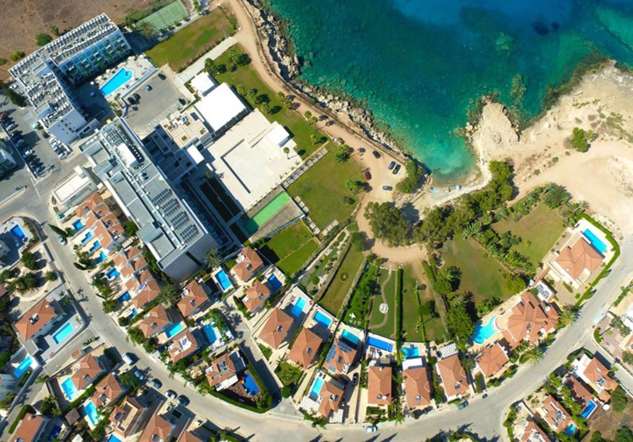 Meryl - Coralli Beachfront Apartment Protaras Exterior foto