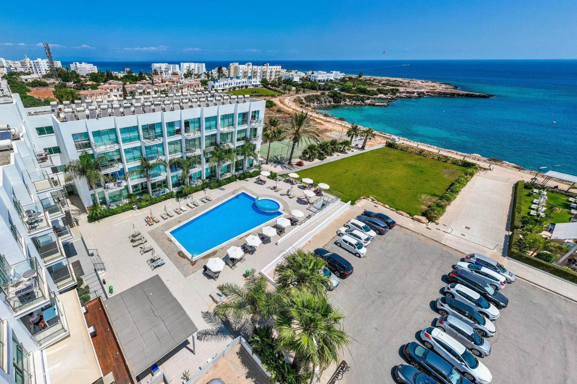 Meryl - Coralli Beachfront Apartment Protaras Exterior foto