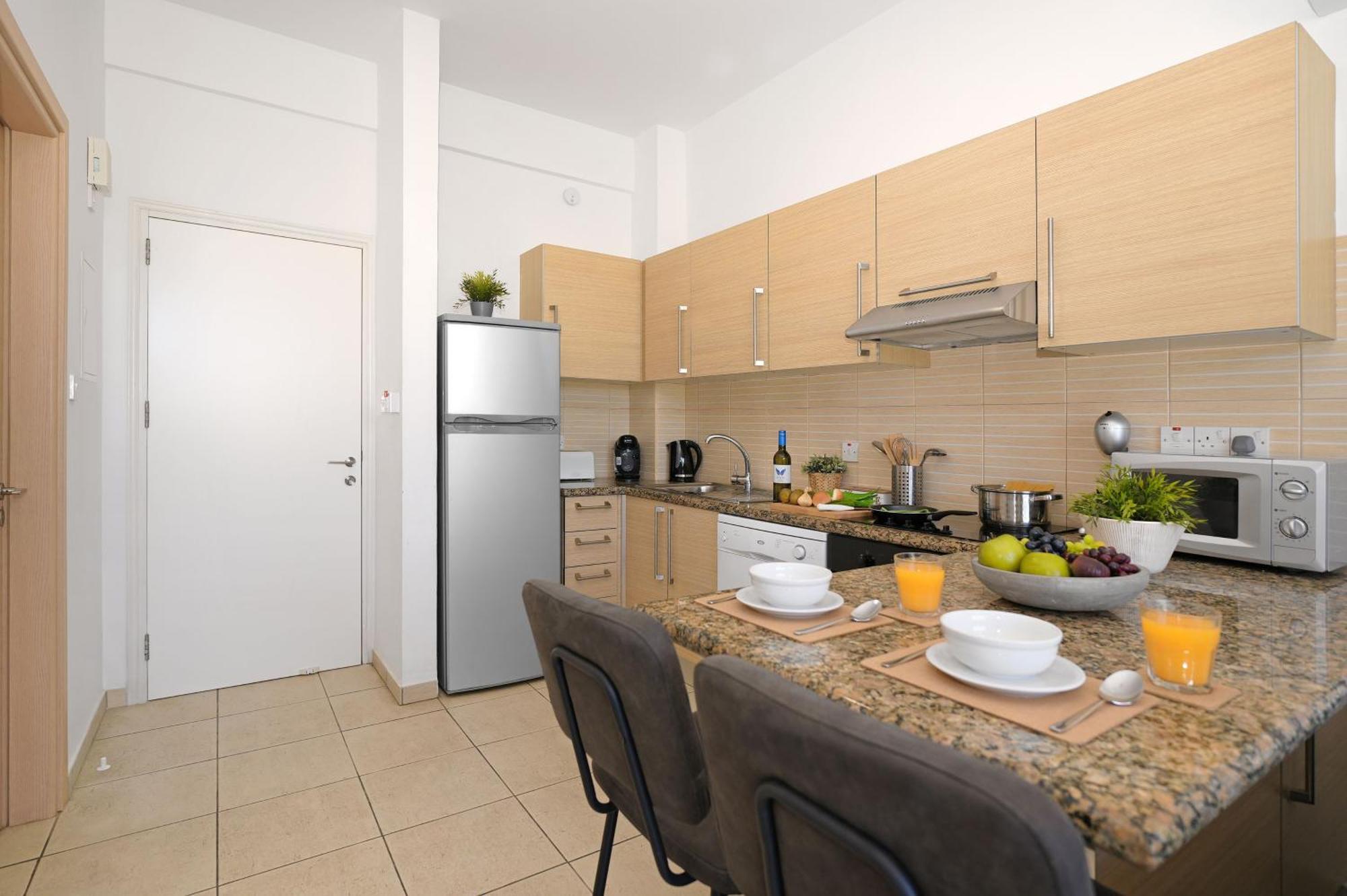 Meryl - Coralli Beachfront Apartment Protaras Exterior foto