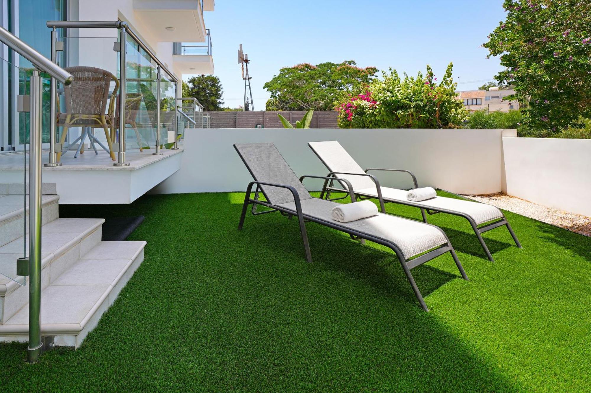 Meryl - Coralli Beachfront Apartment Protaras Exterior foto